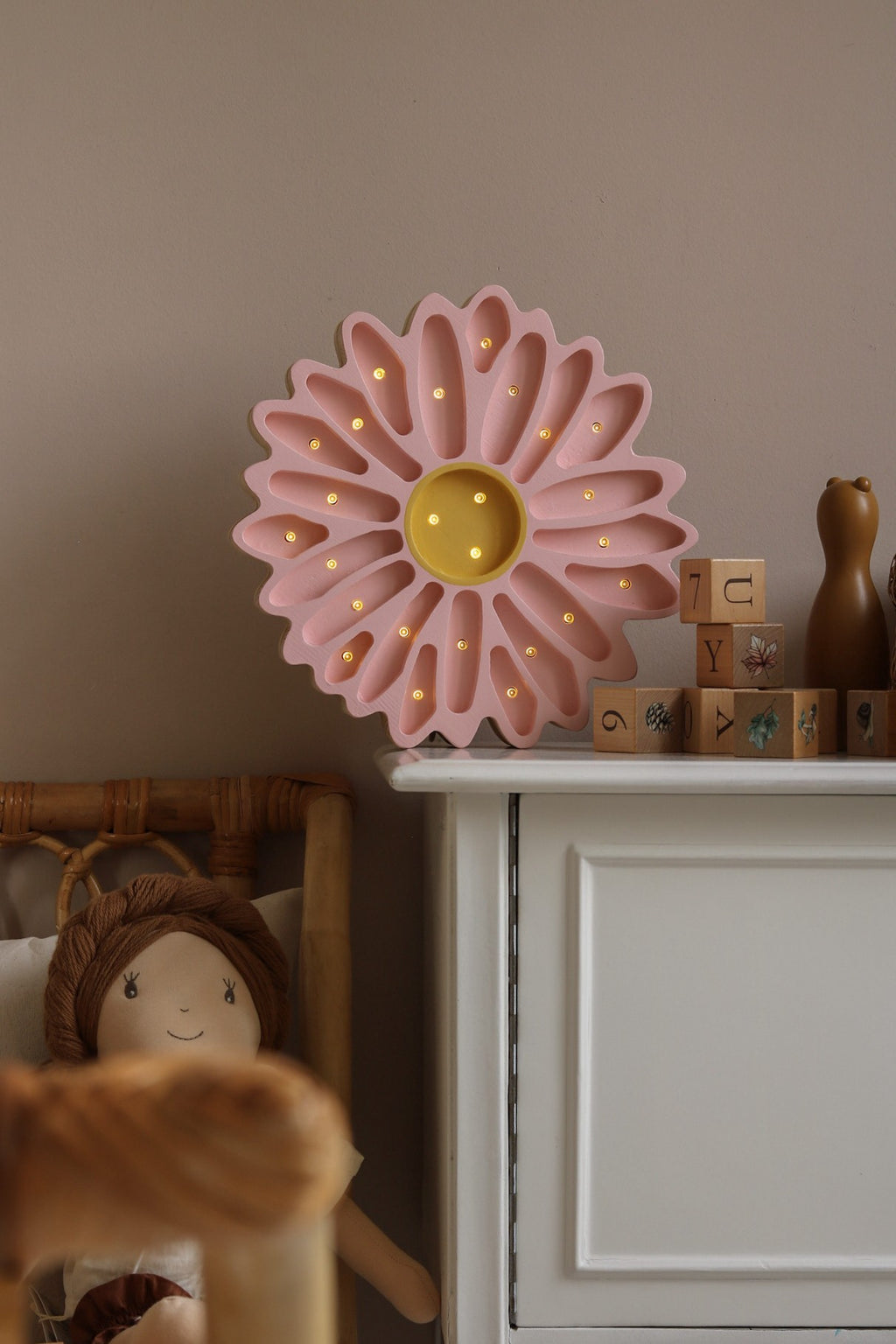 Little Lights Daisy Lamp